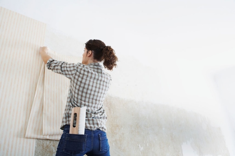 Tips Memasang Wallpaper Dinding Secara Mandiri