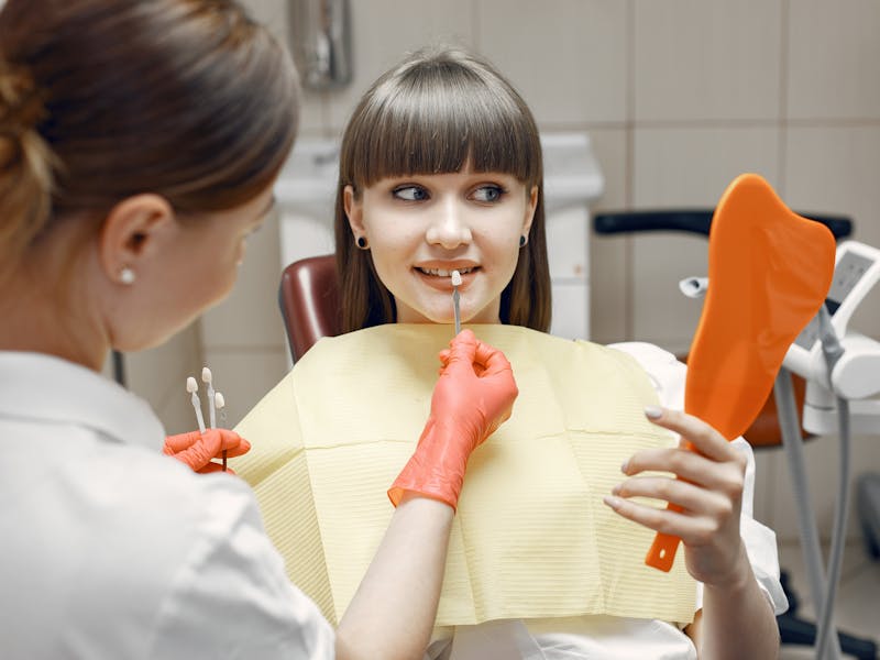 Arirang Dental Clinic: Tempat Veneer Gigi Terpercaya dan Profesional