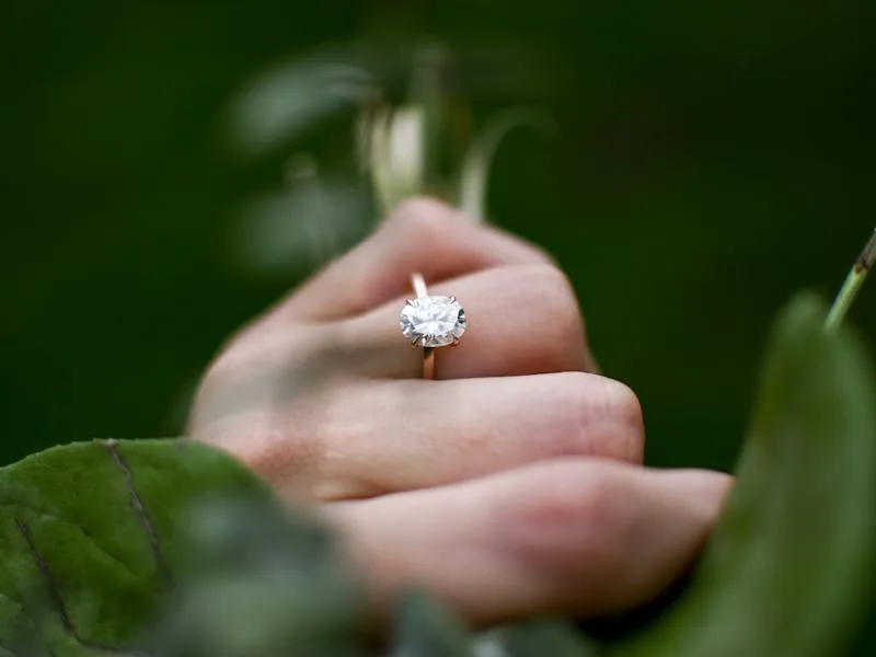 Diamonds pada cincin